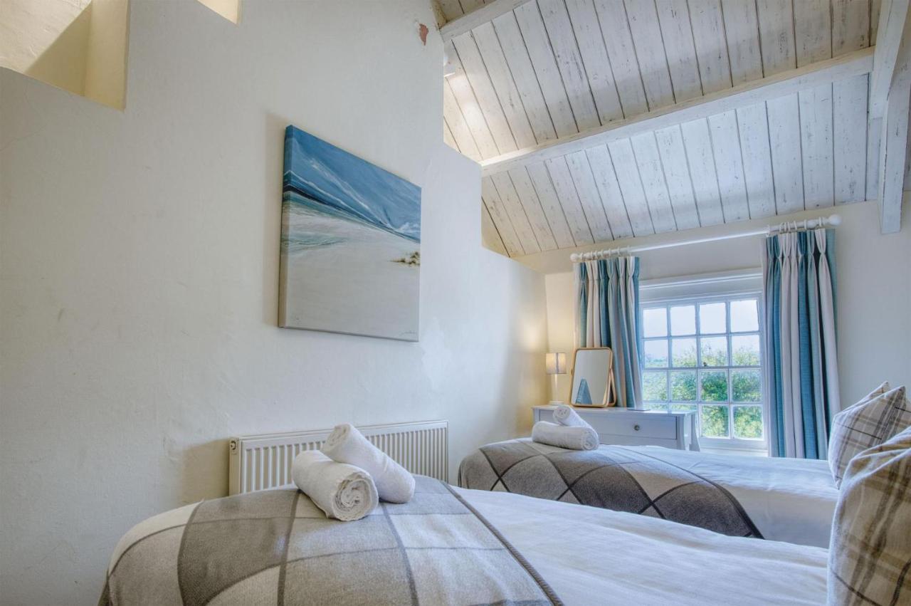 Dollars Cottage - 4 Bedroom Cottage - Llangynydd Exterior foto