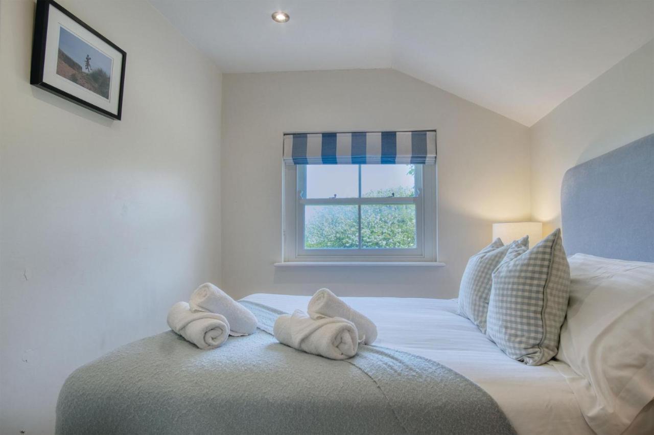 Dollars Cottage - 4 Bedroom Cottage - Llangynydd Exterior foto